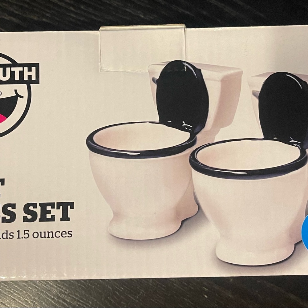 Toilet Shot Glass Set